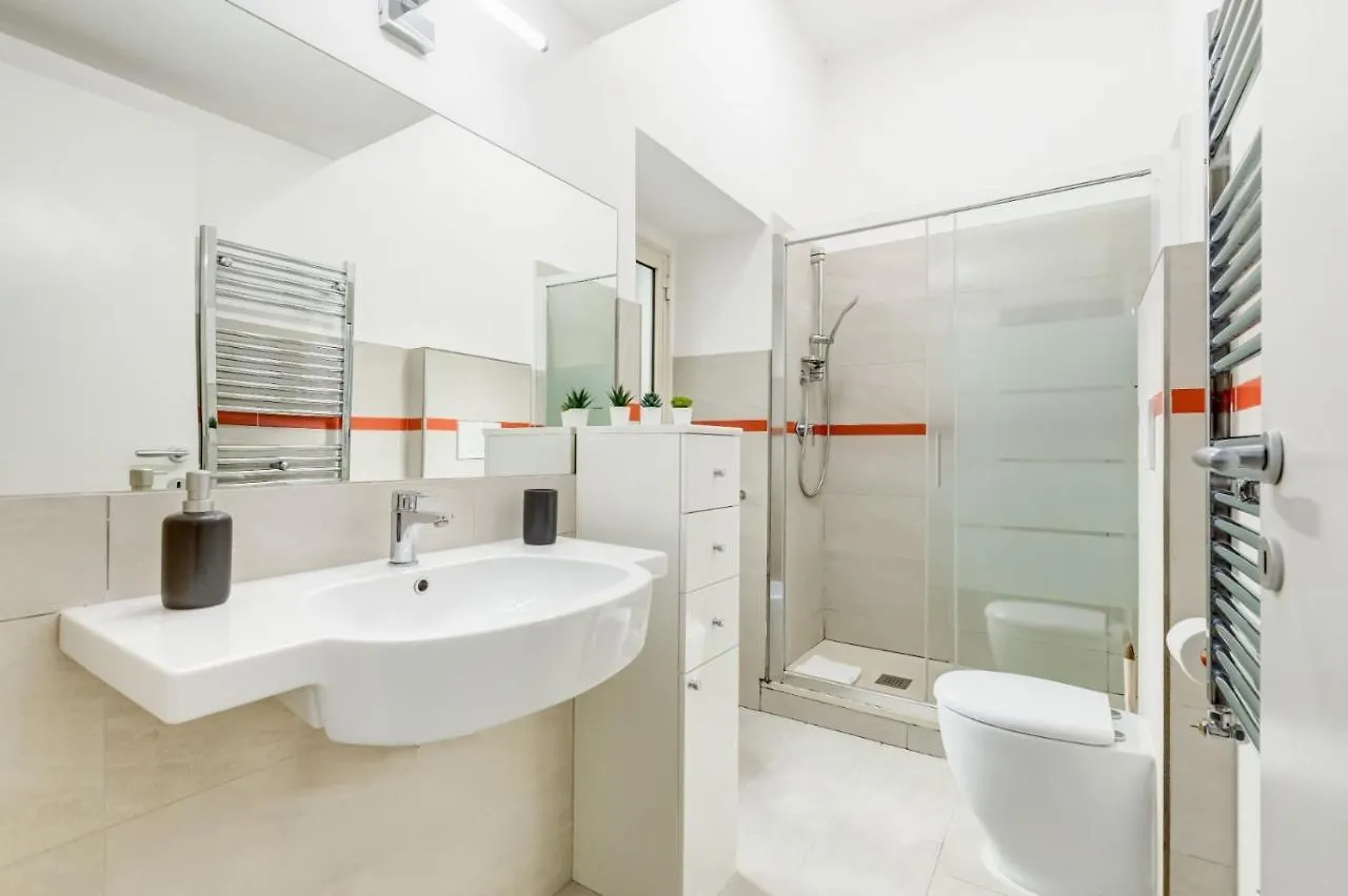 Cosy Apartment- Colosseum- Termini Railway Rome Italy